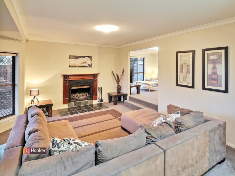 4 Kensington Place, Wishart QLD 4122