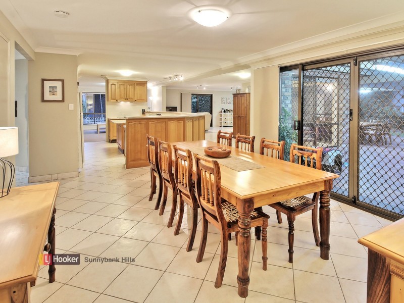 4 Kensington Place, Wishart QLD 4122