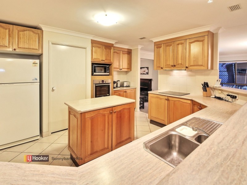 4 Kensington Place, Wishart QLD 4122