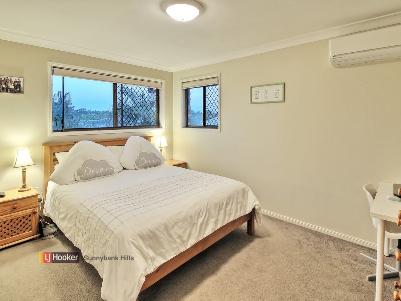 4 Kensington Place, Wishart QLD 4122