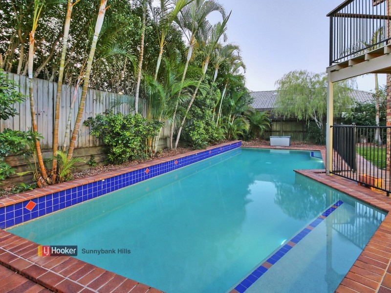 4 Kensington Place, Wishart QLD 4122