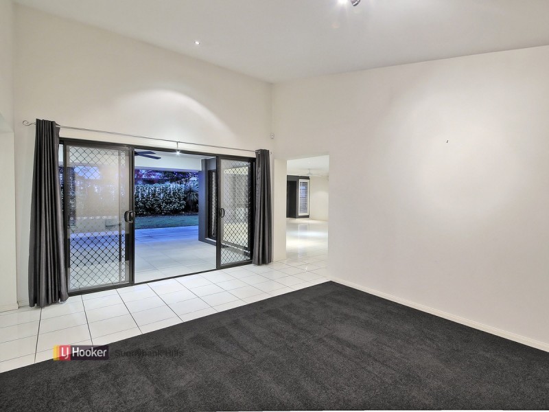 4 Morialta Place, Parkinson QLD 4115