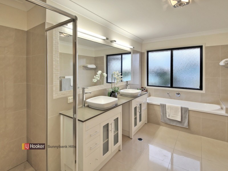 7 Shirley Close, Kuraby QLD 4112