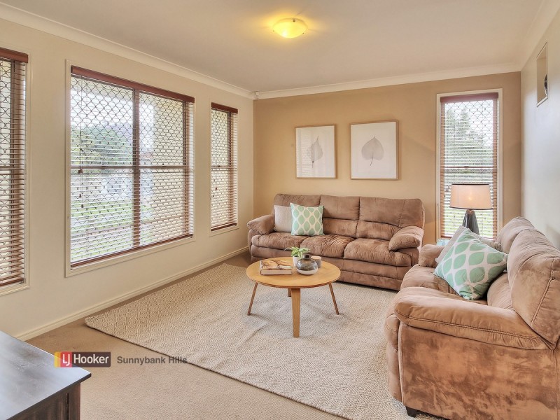 19 Trevi Close, Eight Mile Plains QLD 4113