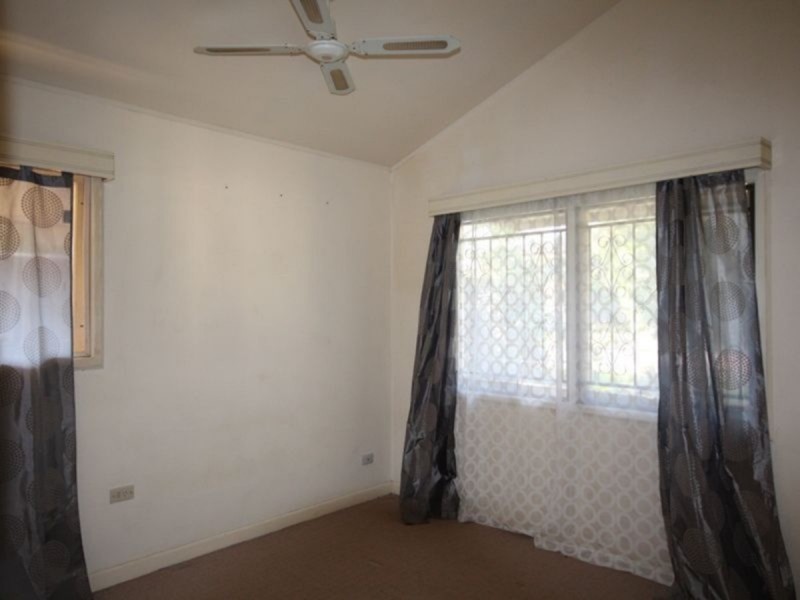 20 Shirland Street, Macgregor QLD 4109