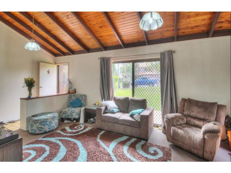 15 Chenin Street, Calamvale QLD 4116