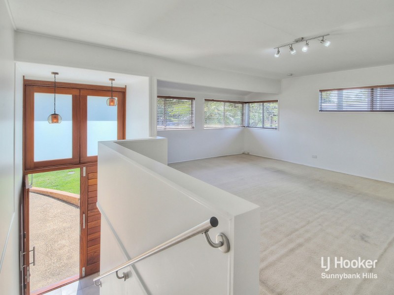 15 Fair Street, Wishart QLD 4122