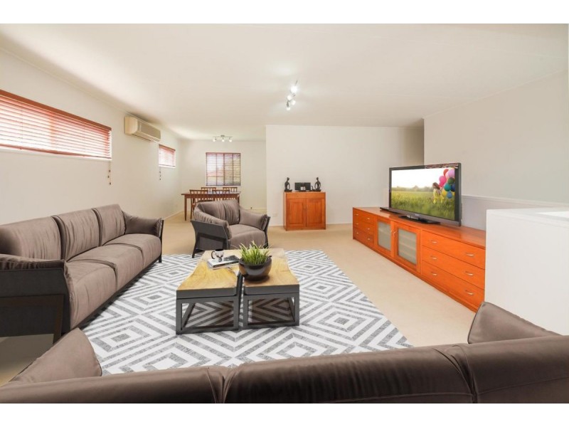 15 Fair Street, Wishart QLD 4122