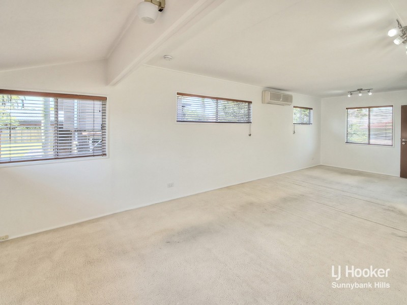 15 Fair Street, Wishart QLD 4122