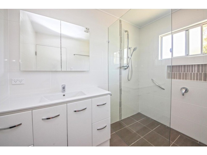 15 Fair Street, Wishart QLD 4122