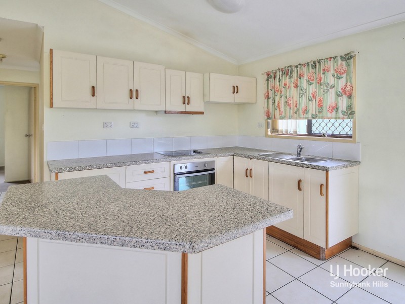 1 Strover Court, Springwood QLD 4127
