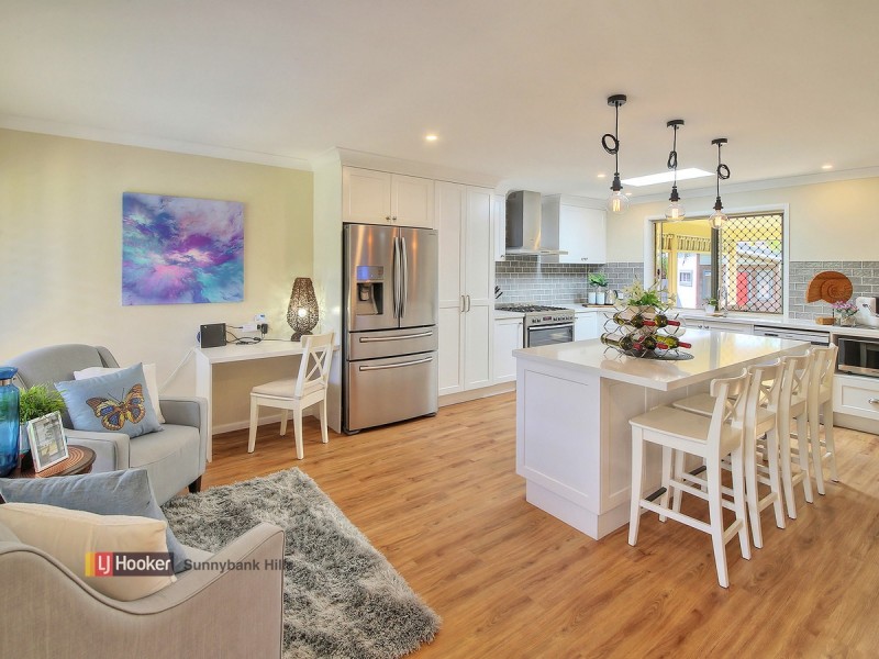12 Strathaird Place, Parkinson QLD 4115