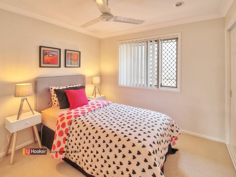 12 Strathaird Place, Parkinson QLD 4115