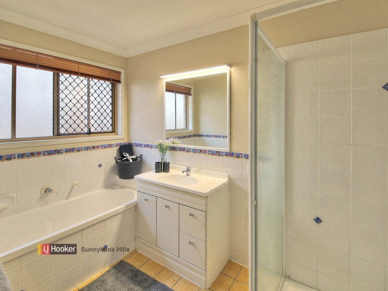 12 Strathaird Place, Parkinson QLD 4115