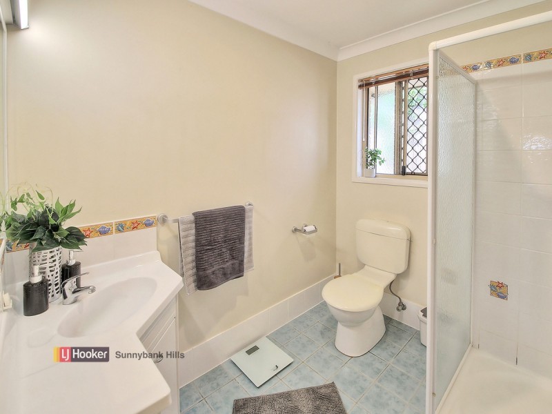 12 Strathaird Place, Parkinson QLD 4115