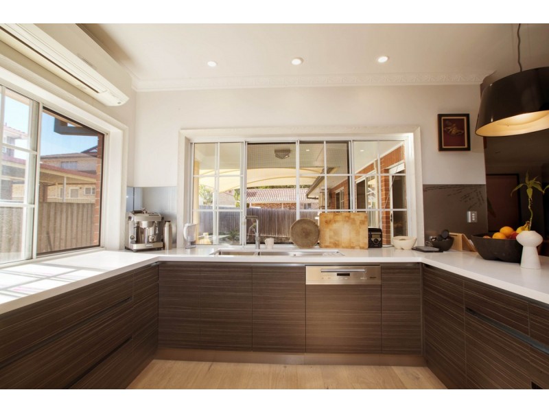 10 Lincoln Place, Stretton QLD 4116