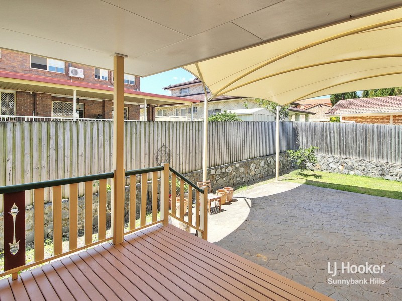 10 Lincoln Place, Stretton QLD 4116