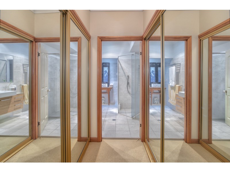 10 Lincoln Place, Stretton QLD 4116