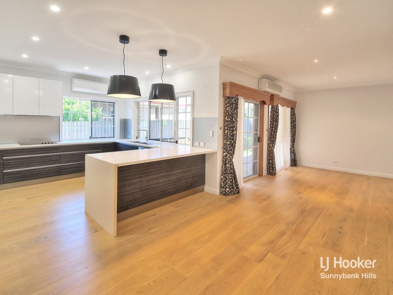 10 Lincoln Place, Stretton QLD 4116