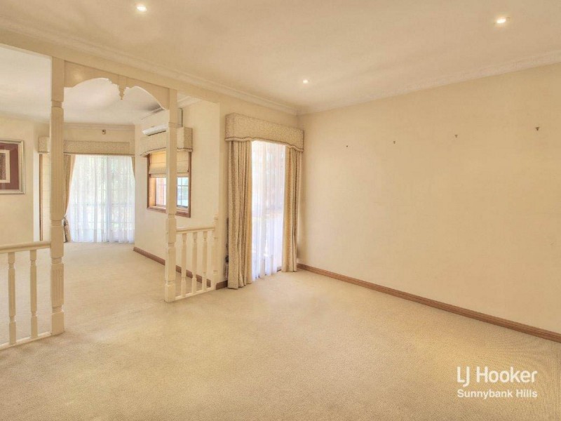 10 Lincoln Place, Stretton QLD 4116