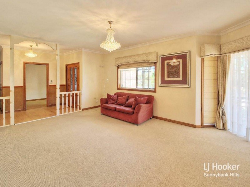 10 Lincoln Place, Stretton QLD 4116