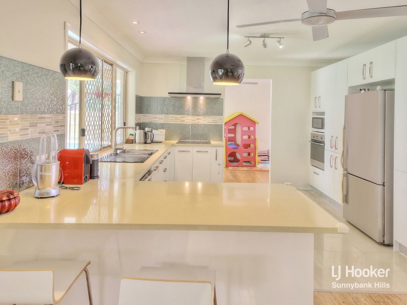 15 Japonica Place, Calamvale QLD 4116