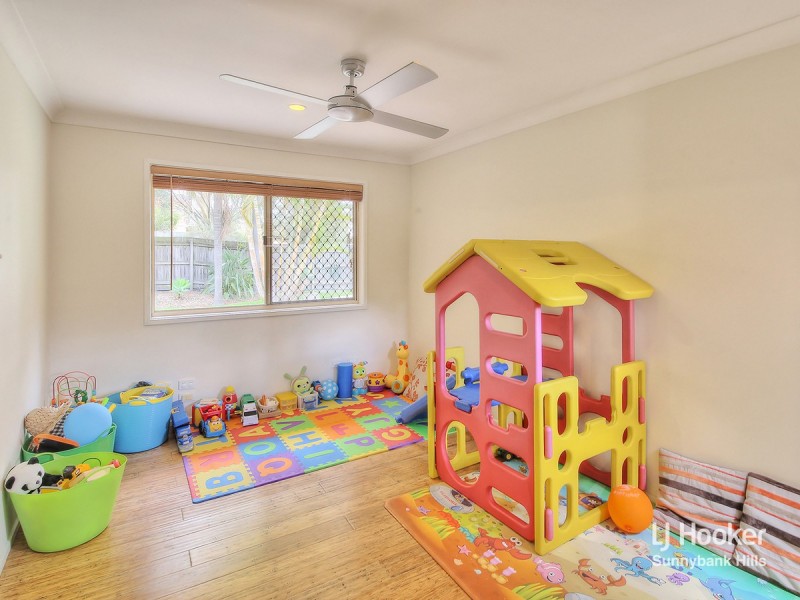 15 Japonica Place, Calamvale QLD 4116