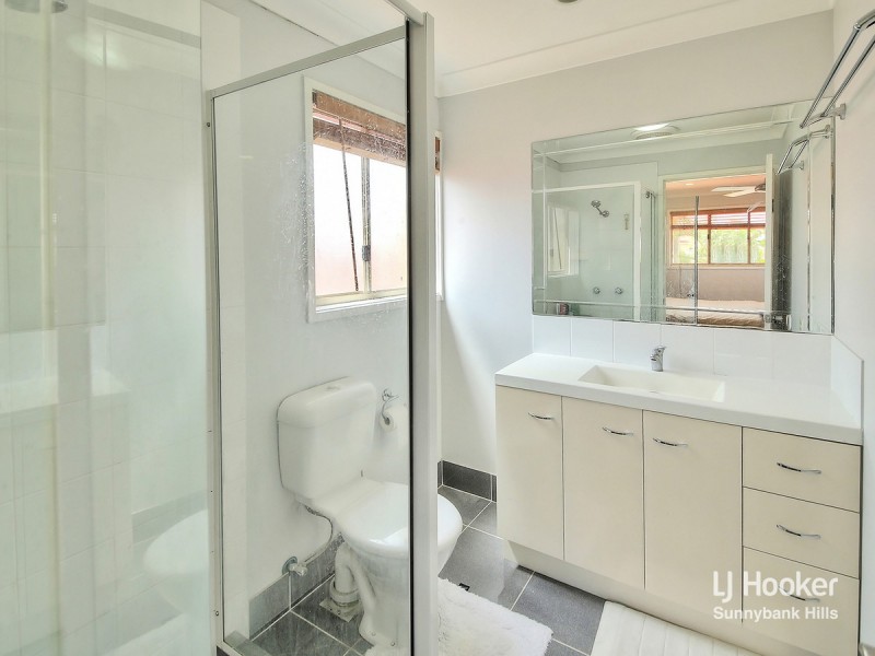 15 Japonica Place, Calamvale QLD 4116