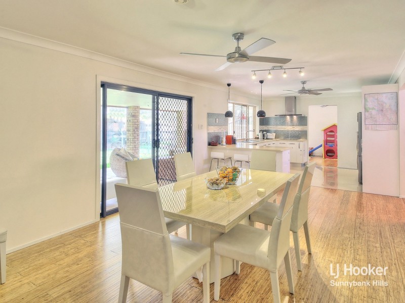15 Japonica Place, Calamvale QLD 4116