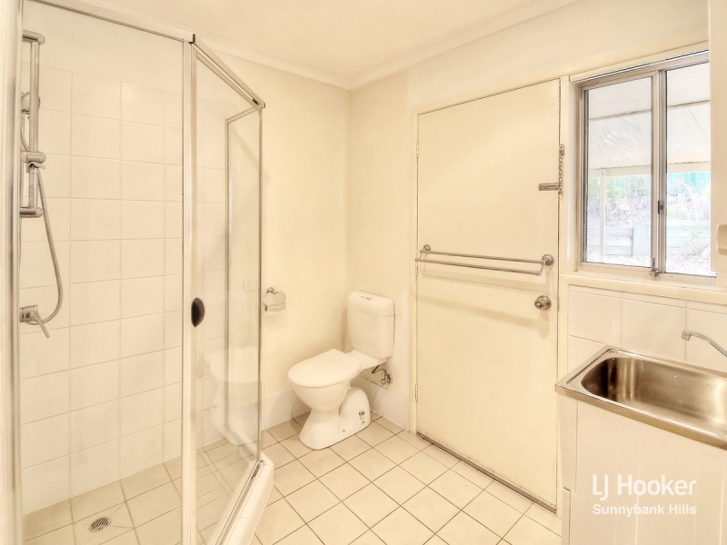 2 Belmore Drive, Rochedale South QLD 4123