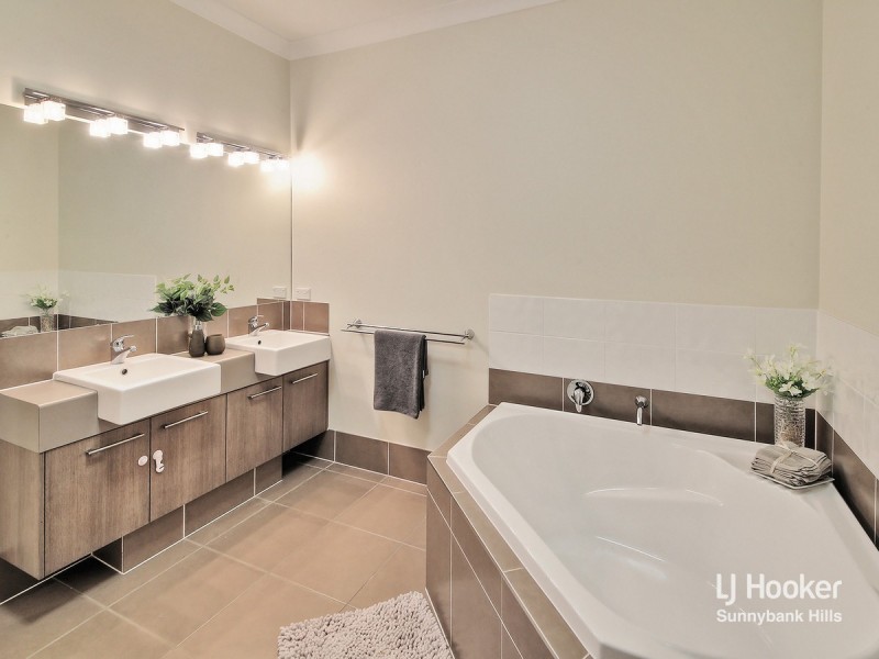 13 Copia Street, Calamvale QLD 4116