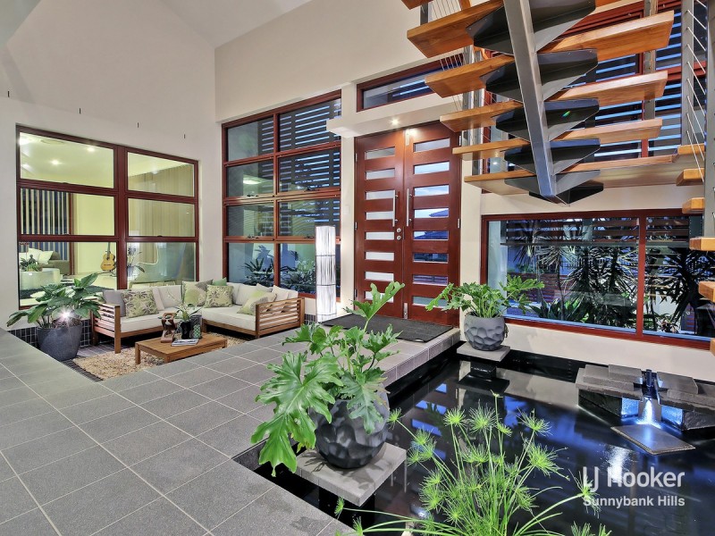 21 Azzure Street, Eight Mile Plains QLD 4113