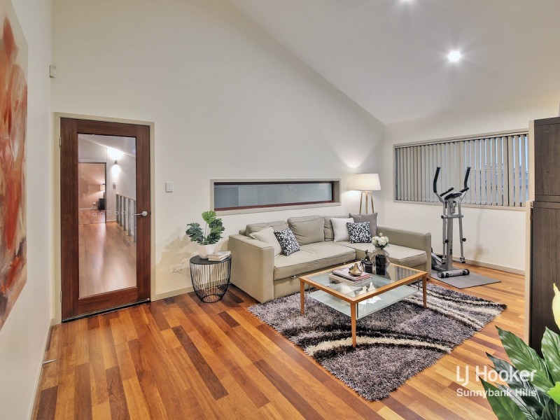 21 Azzure Street, Eight Mile Plains QLD 4113