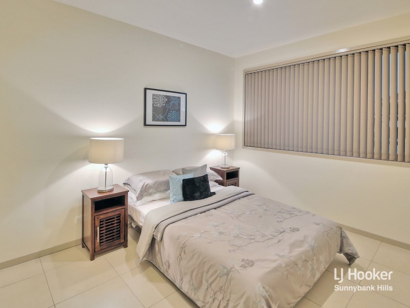 21 Azzure Street, Eight Mile Plains QLD 4113