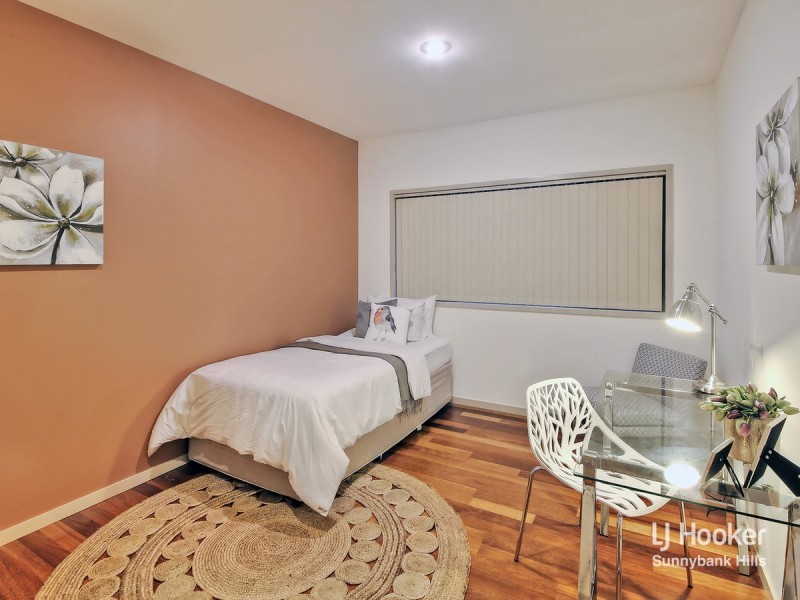 21 Azzure Street, Eight Mile Plains QLD 4113