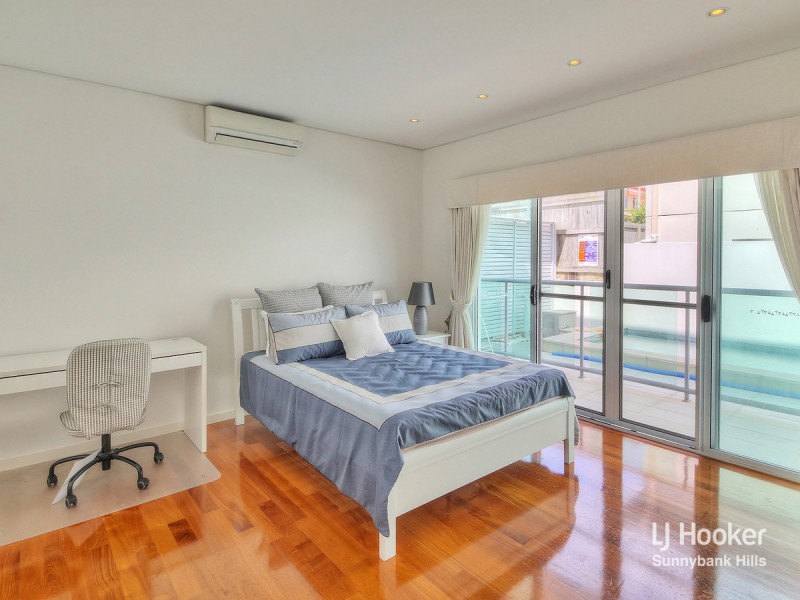 8 Silverbirch Close, Eight Mile Plains QLD 4113