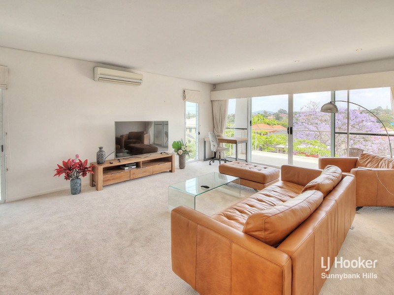 8 Silverbirch Close, Eight Mile Plains QLD 4113