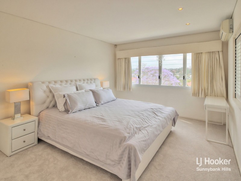 8 Silverbirch Close, Eight Mile Plains QLD 4113