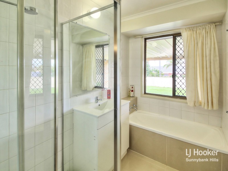 144 Pinelands Road, Sunnybank Hills QLD 4109