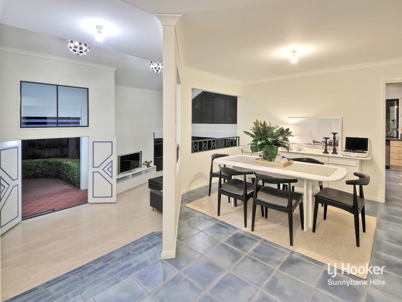 9 Autumn Close, Calamvale QLD 4116