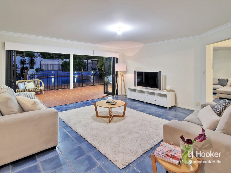 9 Autumn Close, Calamvale QLD 4116