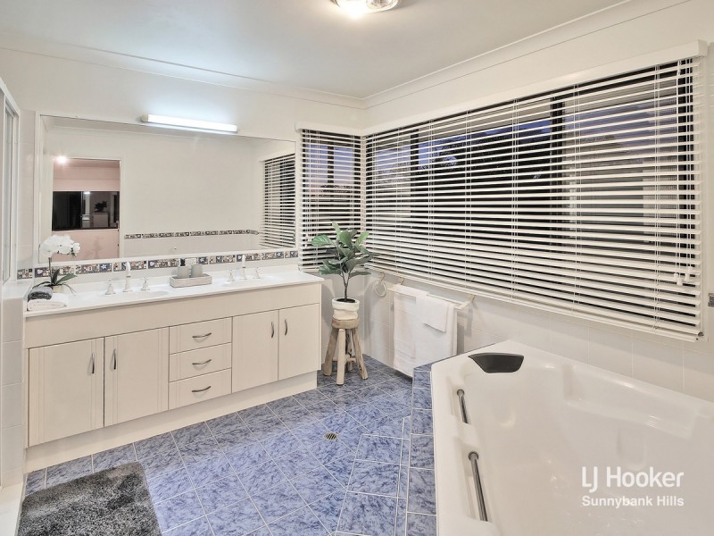 9 Autumn Close, Calamvale QLD 4116