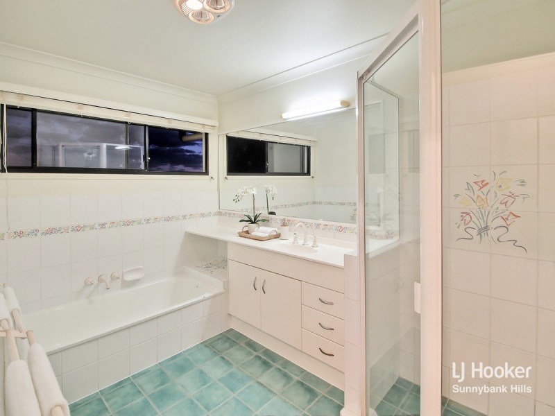 9 Autumn Close, Calamvale QLD 4116