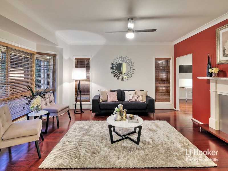 8 Poets Place, Parkinson QLD 4115