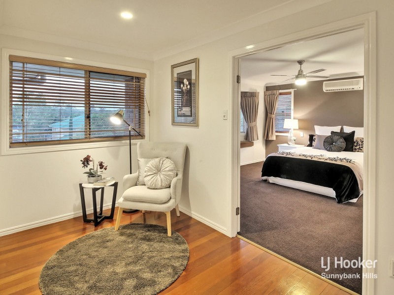 8 Poets Place, Parkinson QLD 4115