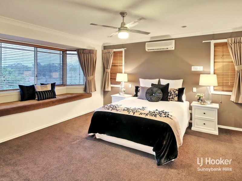 8 Poets Place, Parkinson QLD 4115