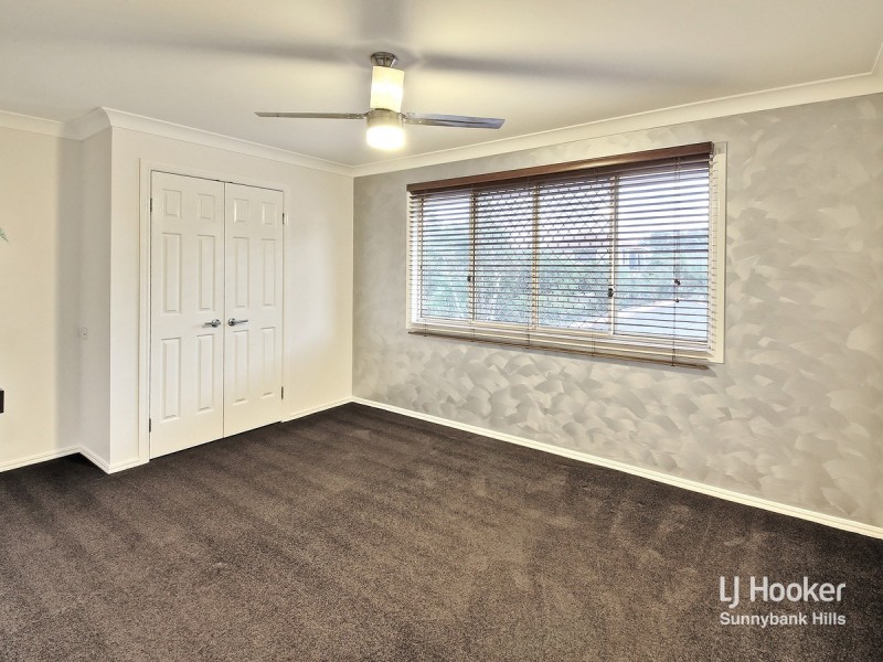 8 Poets Place, Parkinson QLD 4115