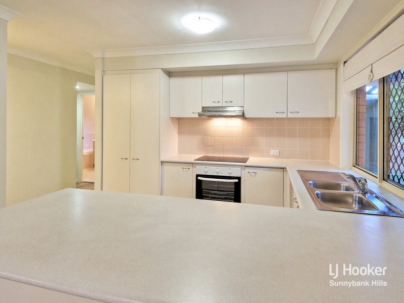 26 Greenlaw Place, Eight Mile Plains QLD 4113