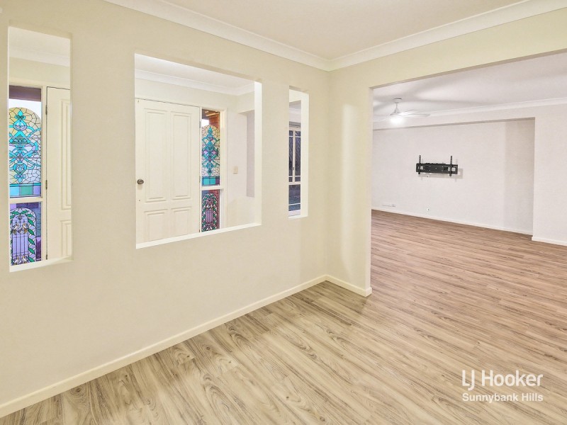 26 Greenlaw Place, Eight Mile Plains QLD 4113