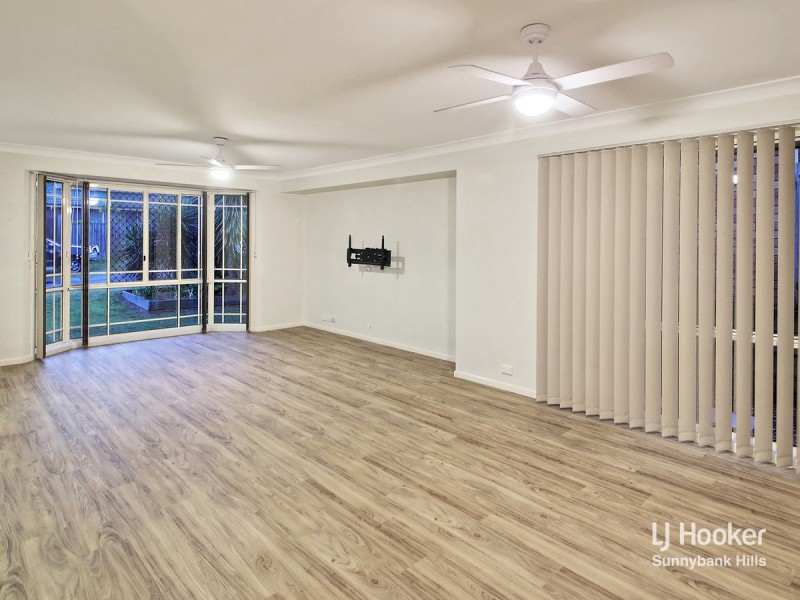 26 Greenlaw Place, Eight Mile Plains QLD 4113